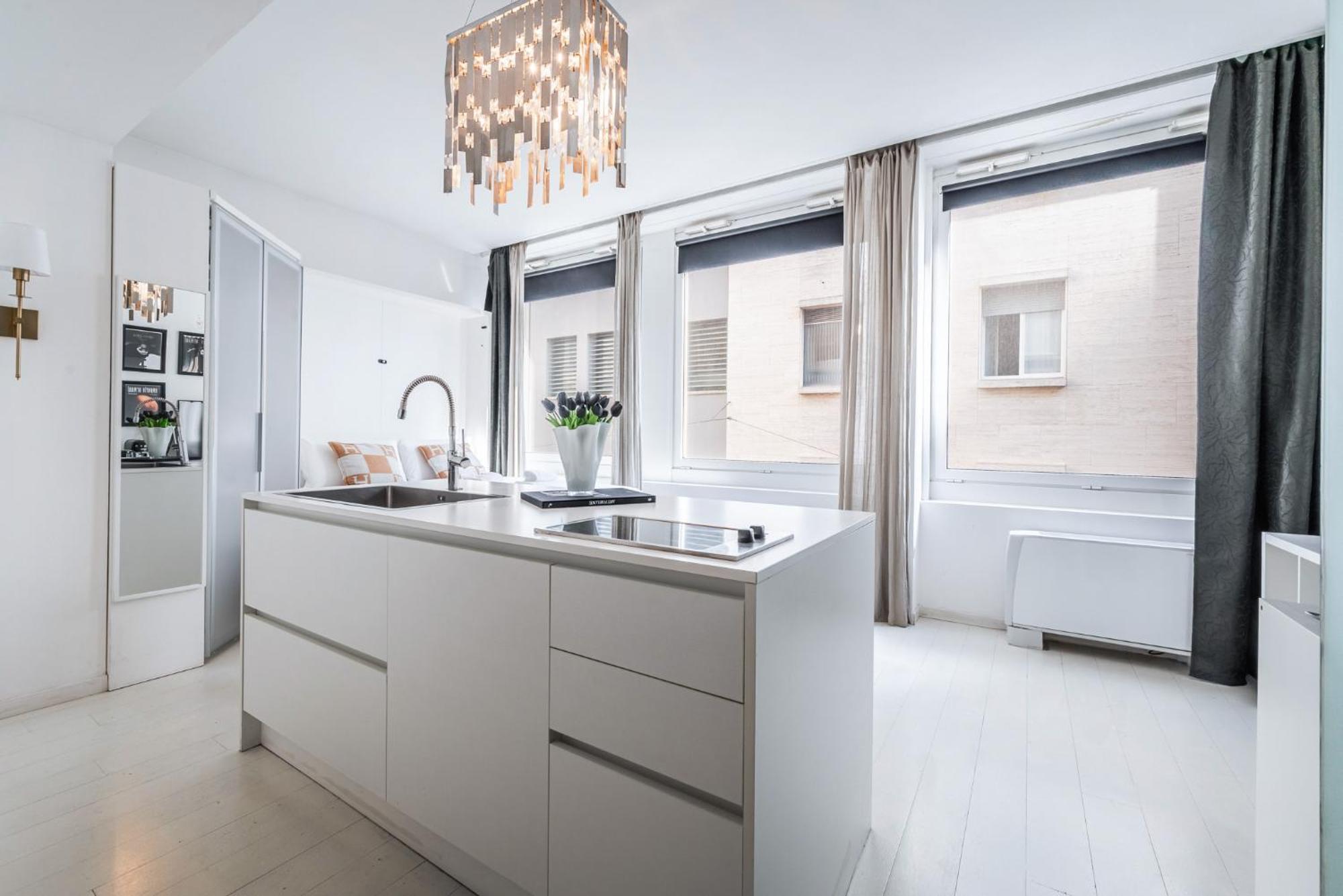 The Boutique Houses - Iconic Suite In Galleria Duomo With Private Parking Milán Exterior foto